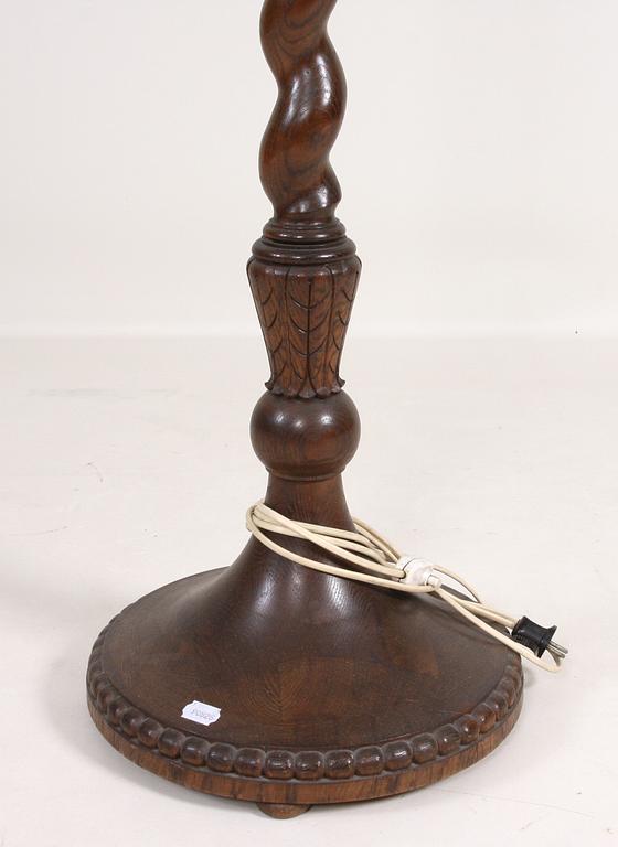 GOLVLAMPA, 1900-talets början.