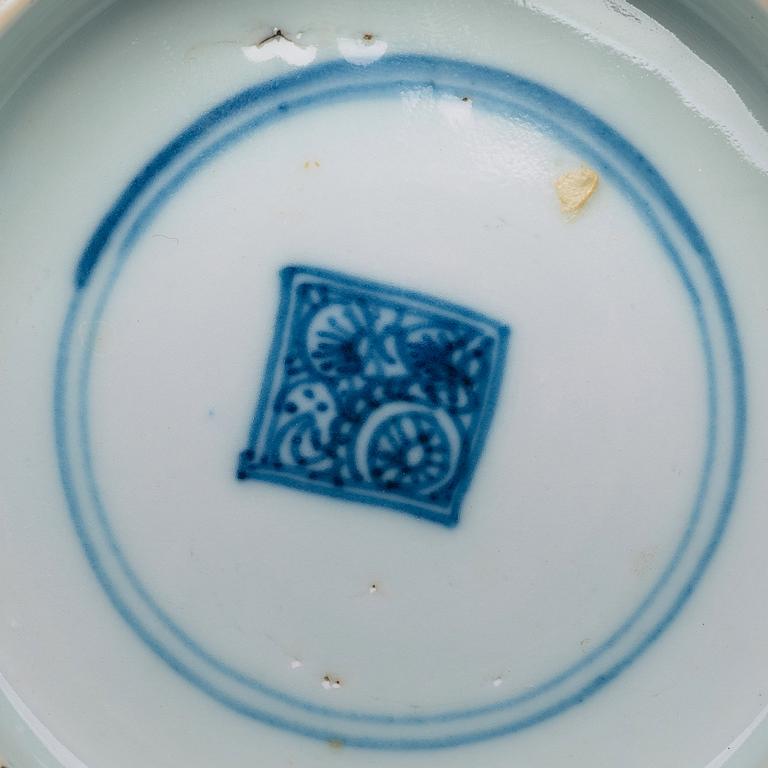 A blue and white bowl, Qing dynasty, early 18th Century.