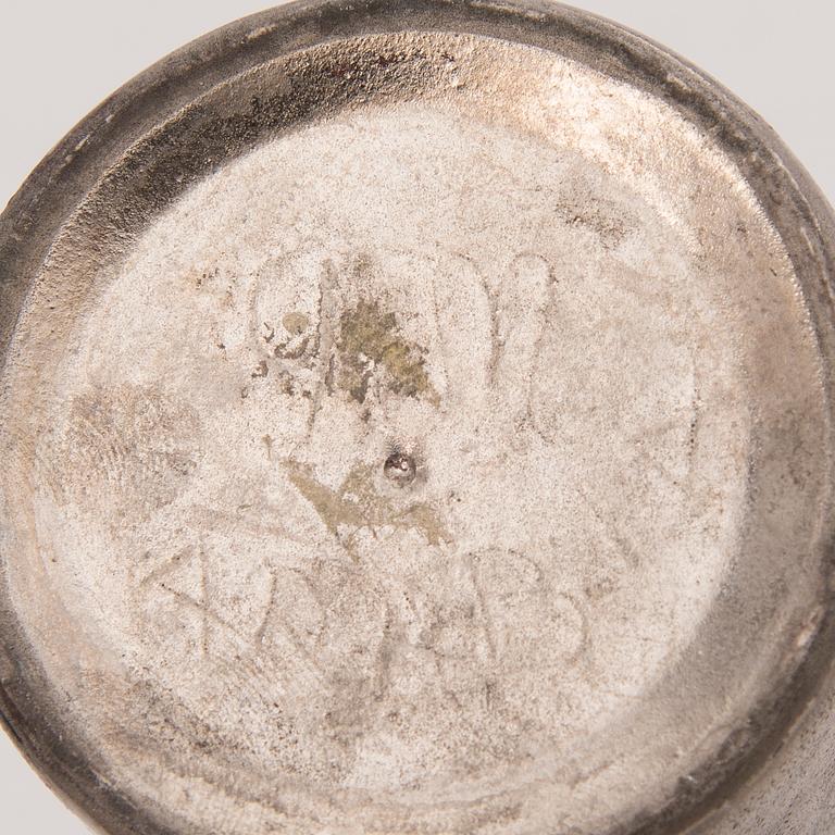 TOINI MUONA, maljakko, keramiikkaa, signeerattu TM. Arabia.