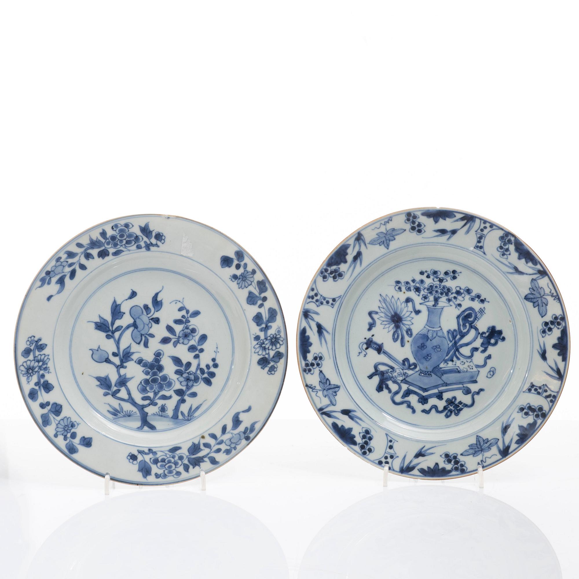 Tallrikar, 10 stycken, porslin. Qingdynastin, 1700--tal.