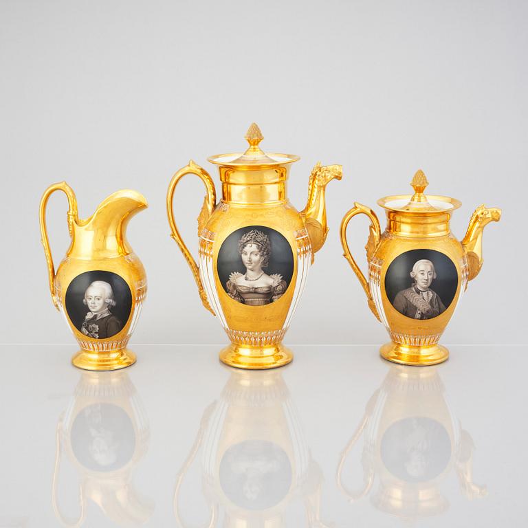 A Russian Empire coffee service, presumably by the Yusupov porcelain manufactory.