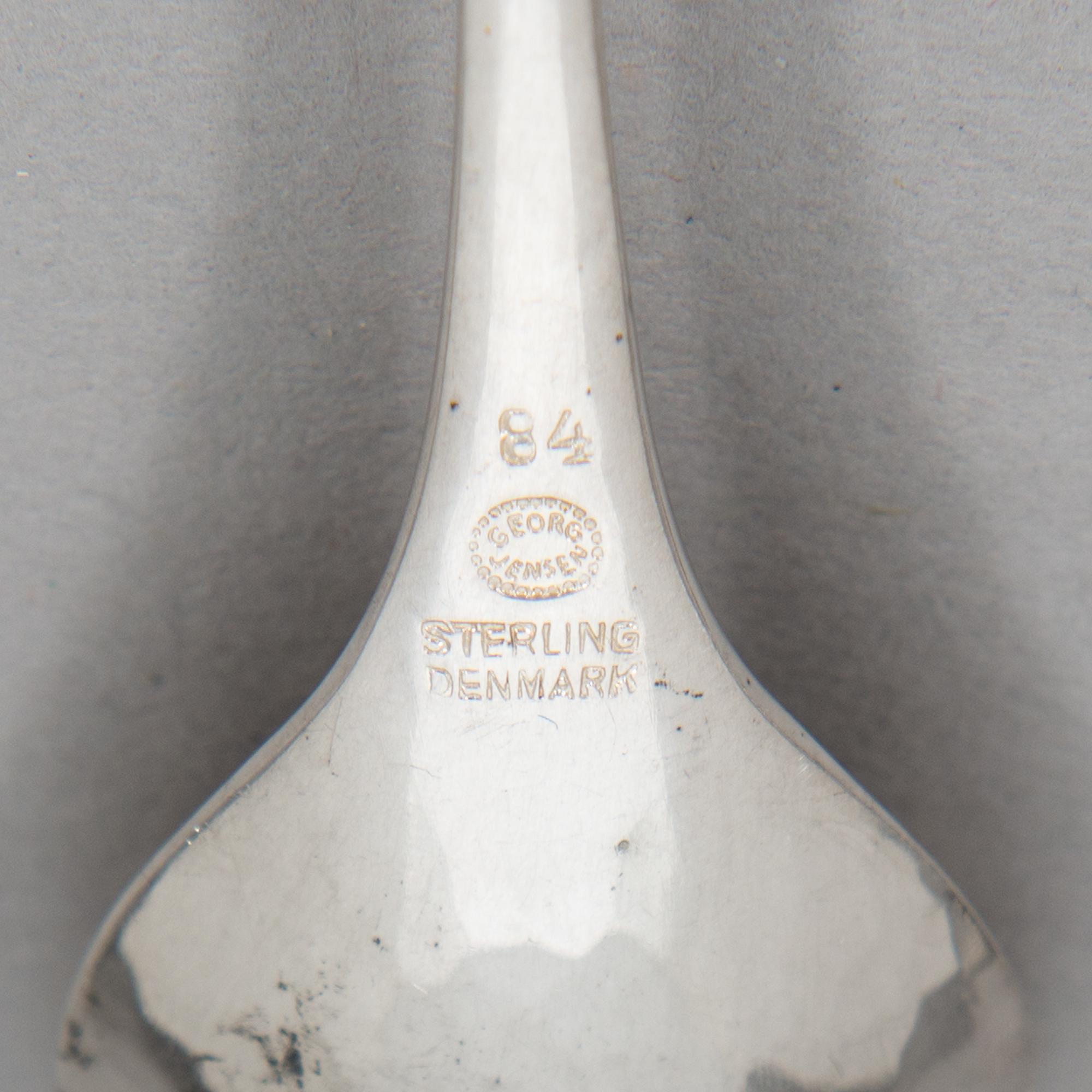 Georg Jensen, Kahvilusikoita, 12 kpl, "Magnolia/Blossom", sterlinghopeaa. Tanska 1900-luvun puoliväli. Design nro 84.