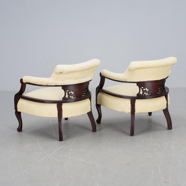 FÅTÖLJER, ett par, 1800-talets senare del.