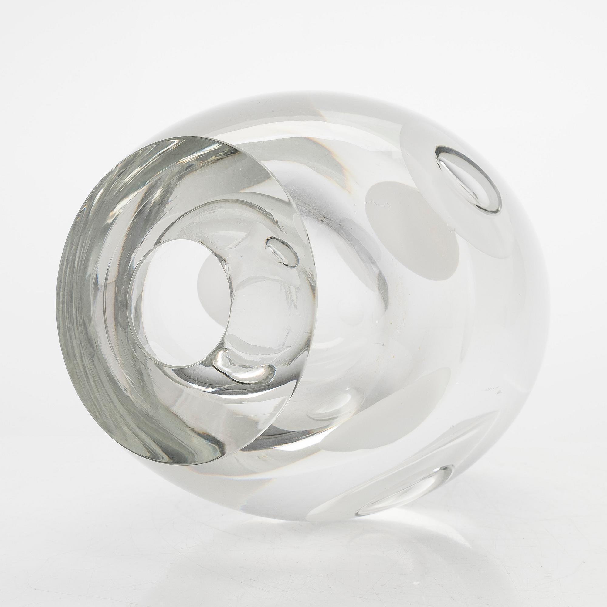 Timo Sarpaneva, a 'Claritas' glass sculpture signed Timo Sarpaneva Iittala 1984 C342.