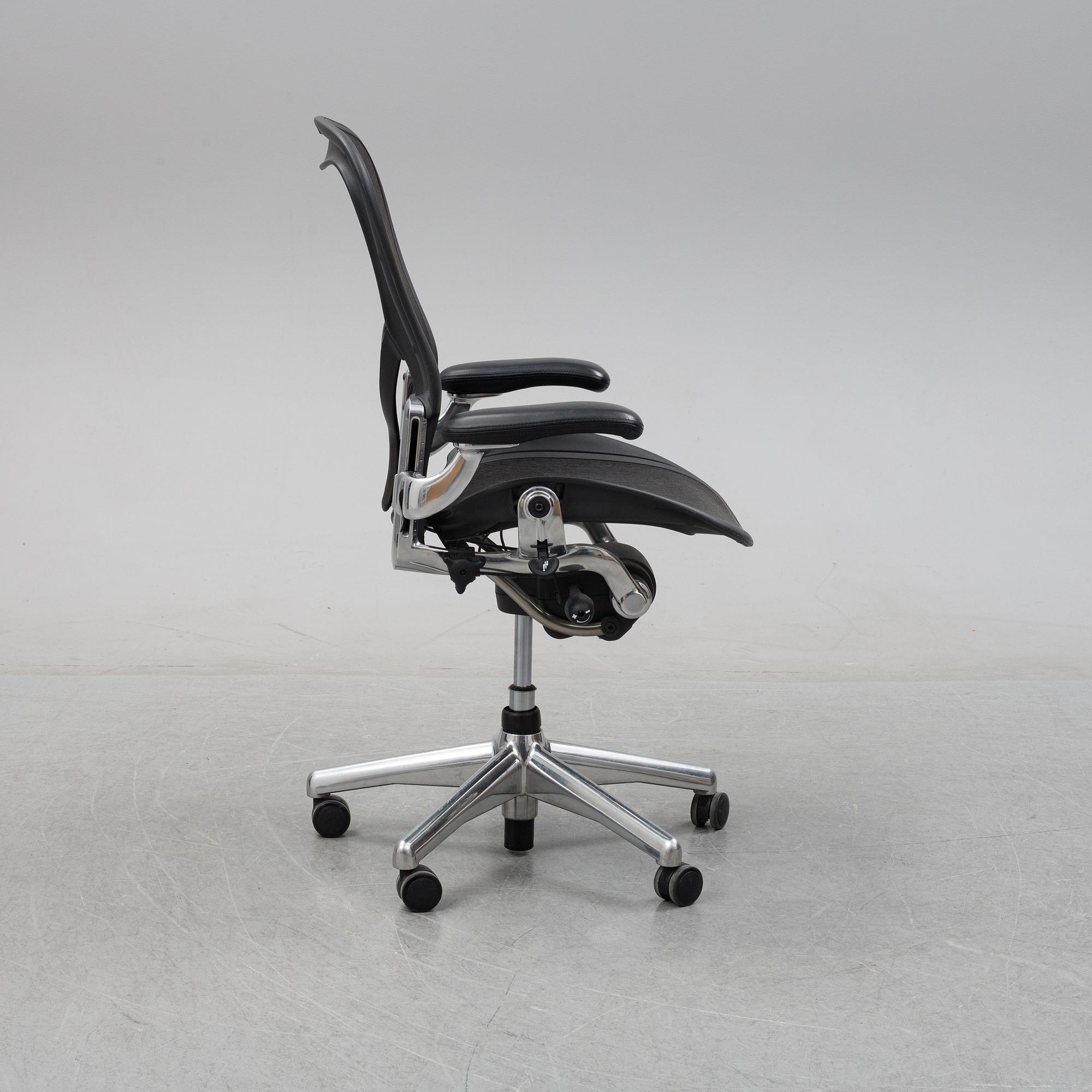 Don Chadwick / Bill Stump, an 'Aeron' desk chair, Herman Miller.