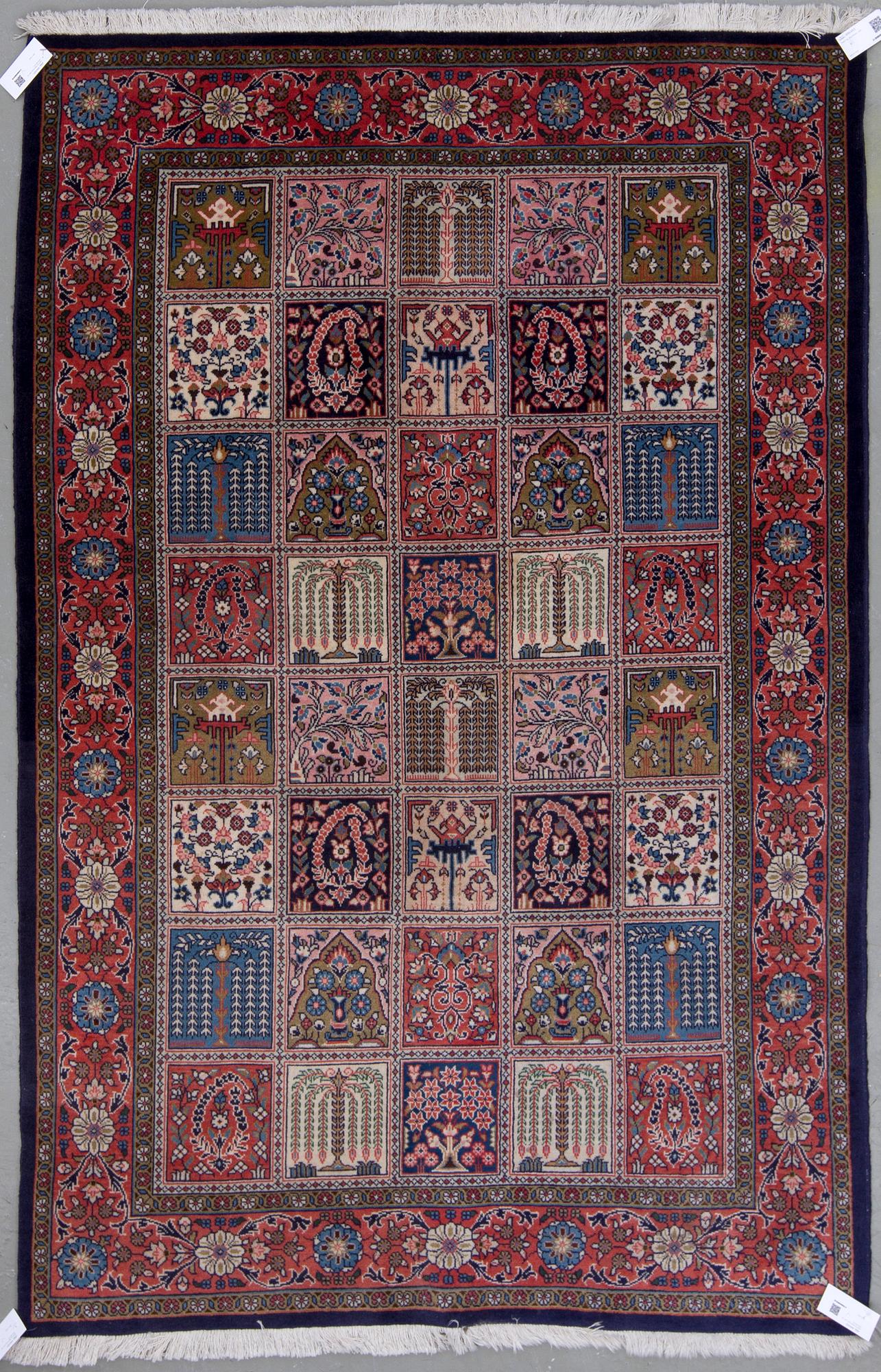 MATTA, Bachtiari, old. Ca 212x140 cm.