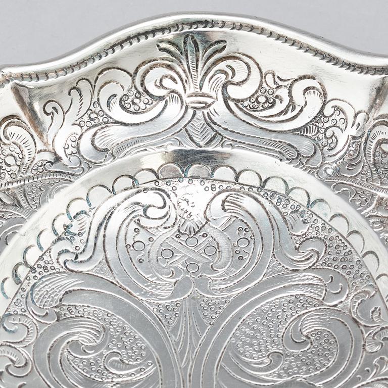 A tray/plate, silver, unidentified makers mark, Moscow 1720s.