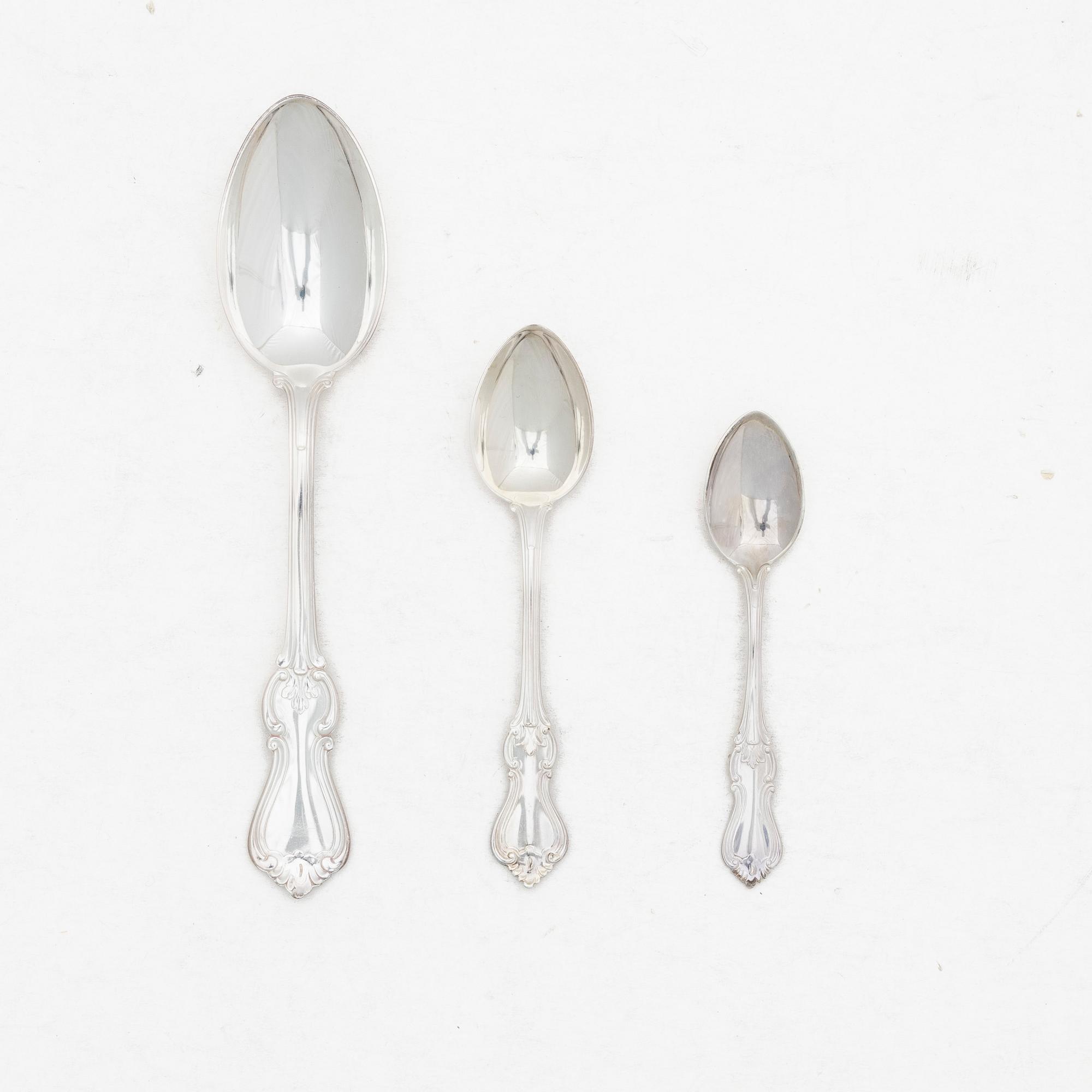 C.G. Hallberg, A set of Swedish silver spoons, model "Olga", Stockholm 1950s (36 pcs).