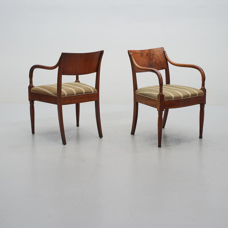 KARMSTOLAR, ett par, Karl-Johan, 1800-talets första hälft.