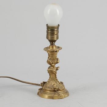 BORDSLAMPA, förgylldbrons, nyrokoko, 1800-talets andra hälft.