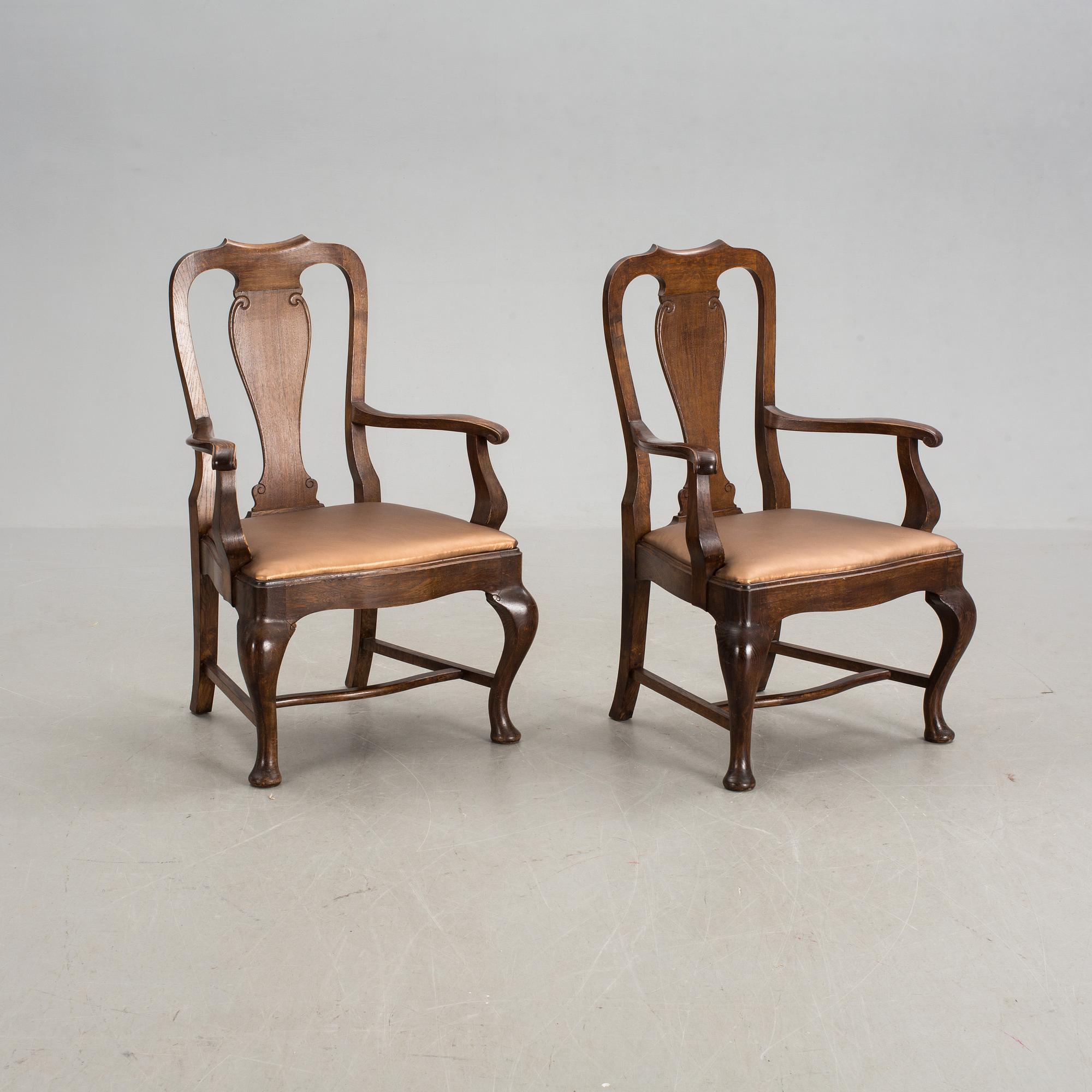 KARMSTOLAR, ett par.  Barockstil. 1900-talets första del.