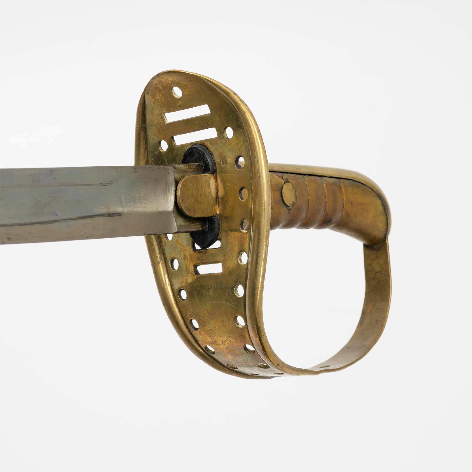 Sabel svensk, m/1867 för kavalleriet, med balja.