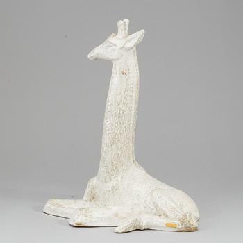 LILLEMOR MANNERHEIM, skulptur, liggande giraff, Rörstrand.