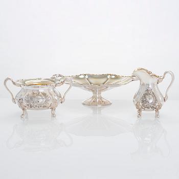 A silver sugar bowl, cream jug and footed serving bowl, and six coasters, Turku and Hämeenlinna 1934-56.