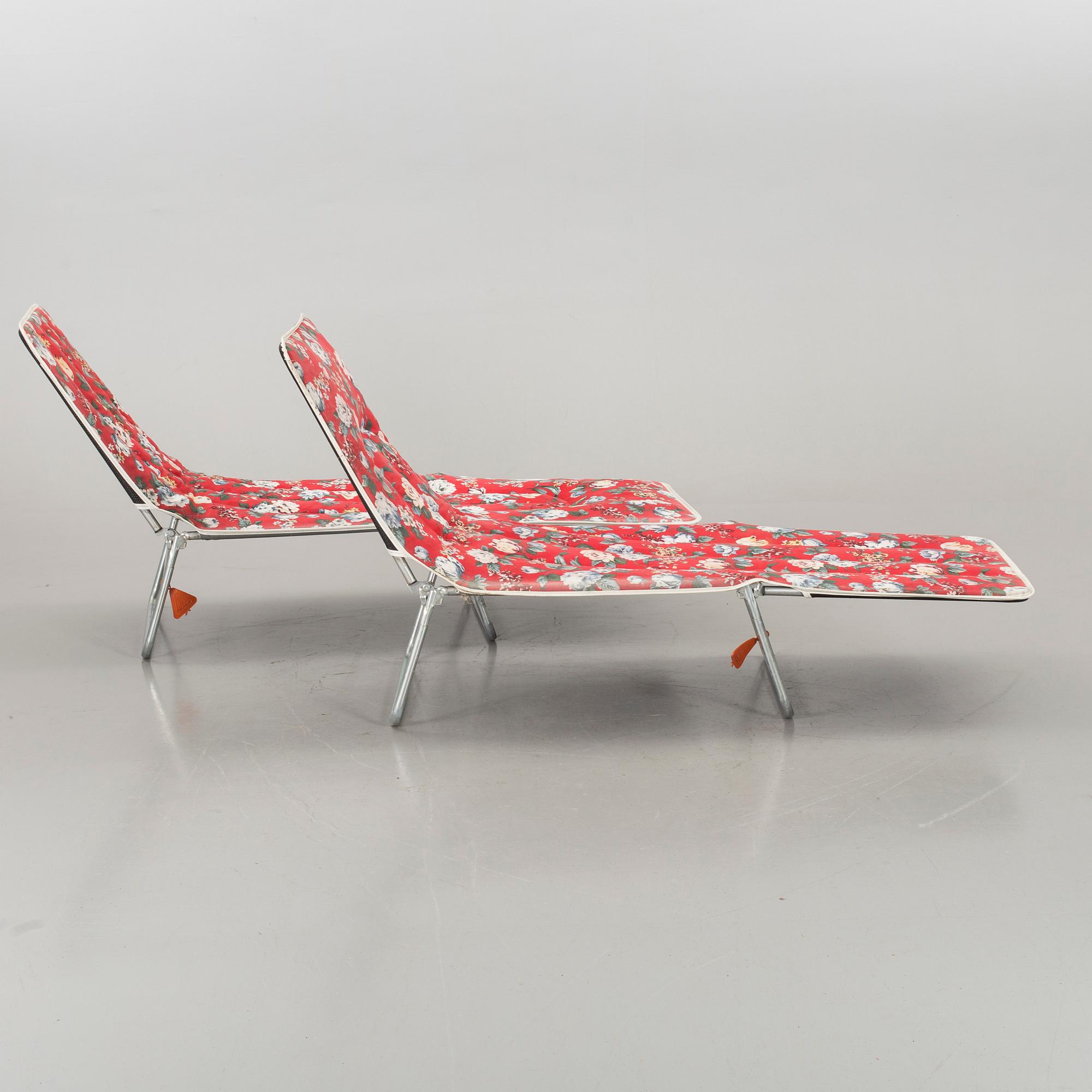 SOLSÄNGAR, ett par. Kurz. 1960/70-tal.