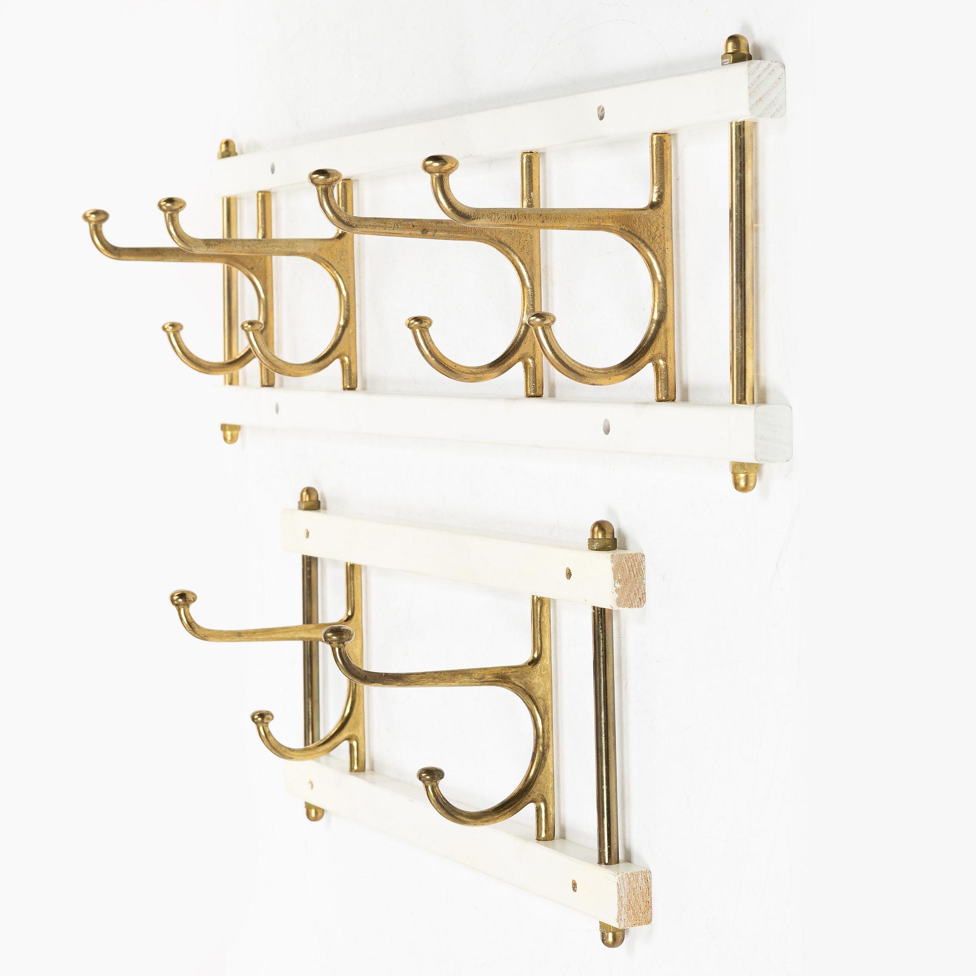 Klädhängare, 2 st, "Dekorativ", Skoglunds metallgjuteri, Anderstorp, 1950/60-tal.