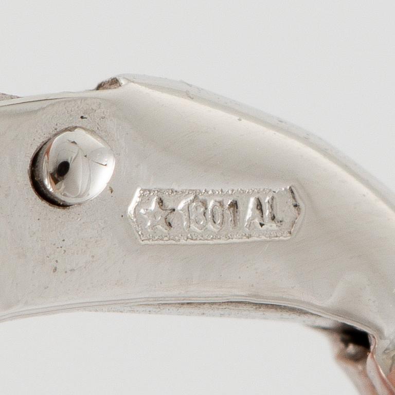 Örhängen 18K vitguld med odlade South sea pärlor.