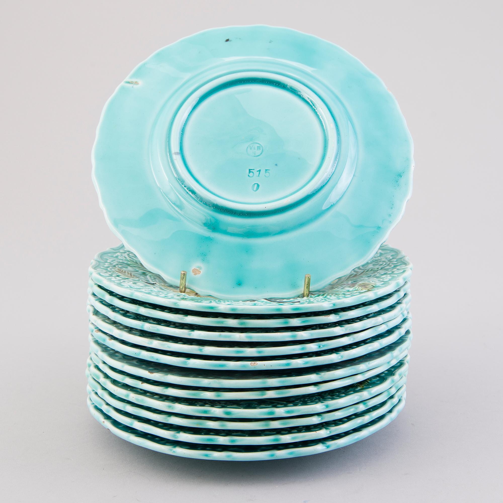 ASSIETTER, 12 st, majolika, Villeroy & Boch, sent 1800-tal, stämpel 1883-1912.