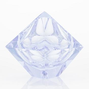 Nanny Still, an art glass, 'Prisma/Iceberg' signed Nanny Still Riihimäen Lasi OY.