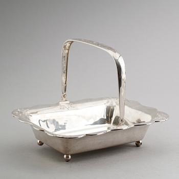 GREPSKÅL, silver, 1900-tal. Vikt 456 g.