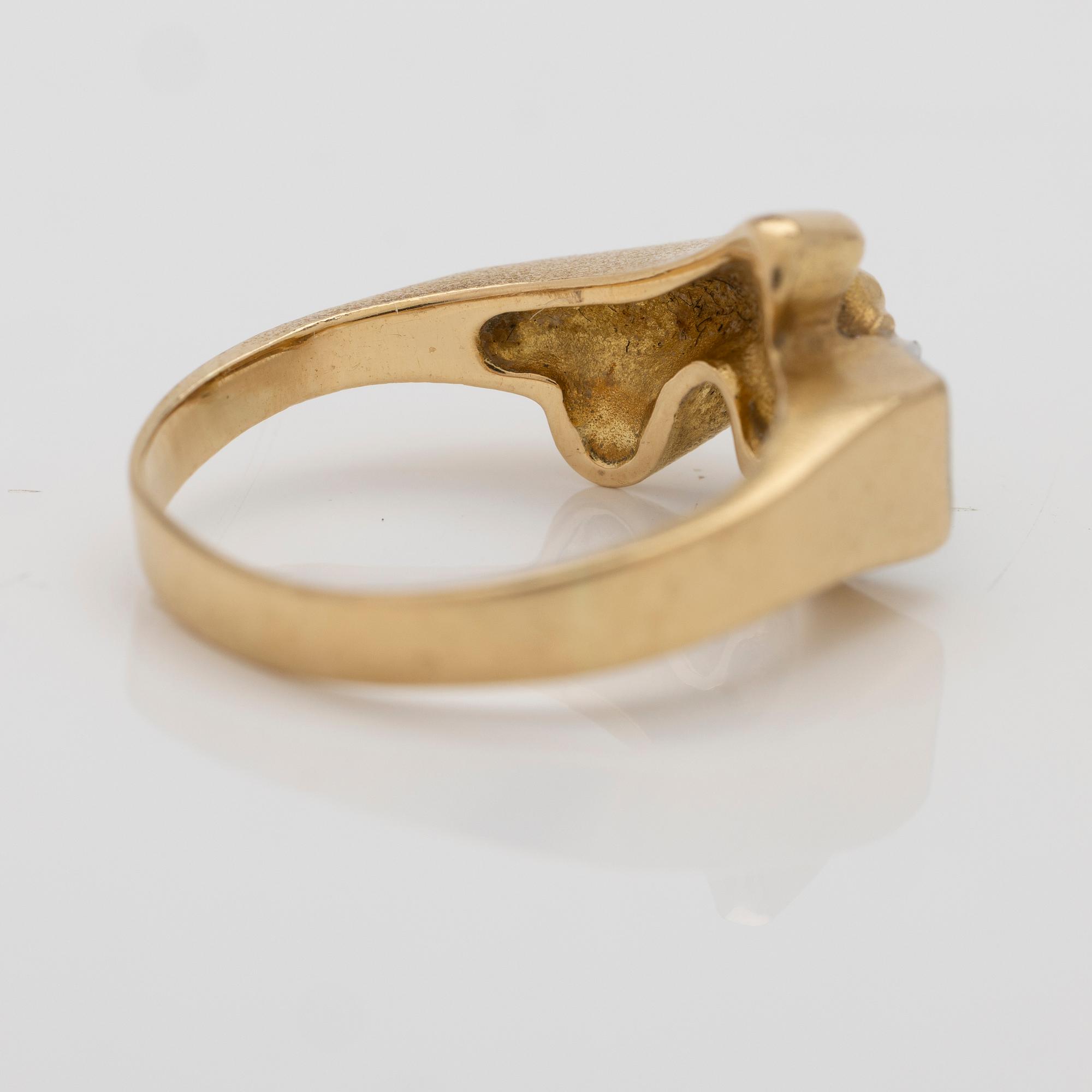 Björn Weckström, Ring, “Episode”, 18K gold and platinum, Lapponia, 1963.