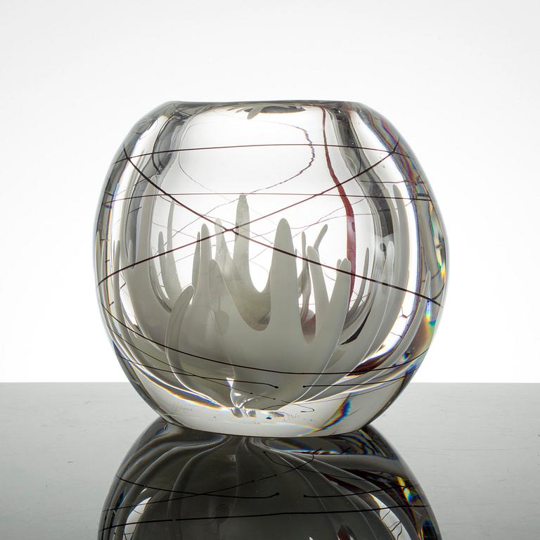 A 1950´s glass vase by Vicke Lindstrand, Kosta.