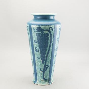 Josef Ekberg, vas sgrafitto daterad Gustavsberg 1920.