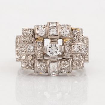 Ring, platina med diamanter.