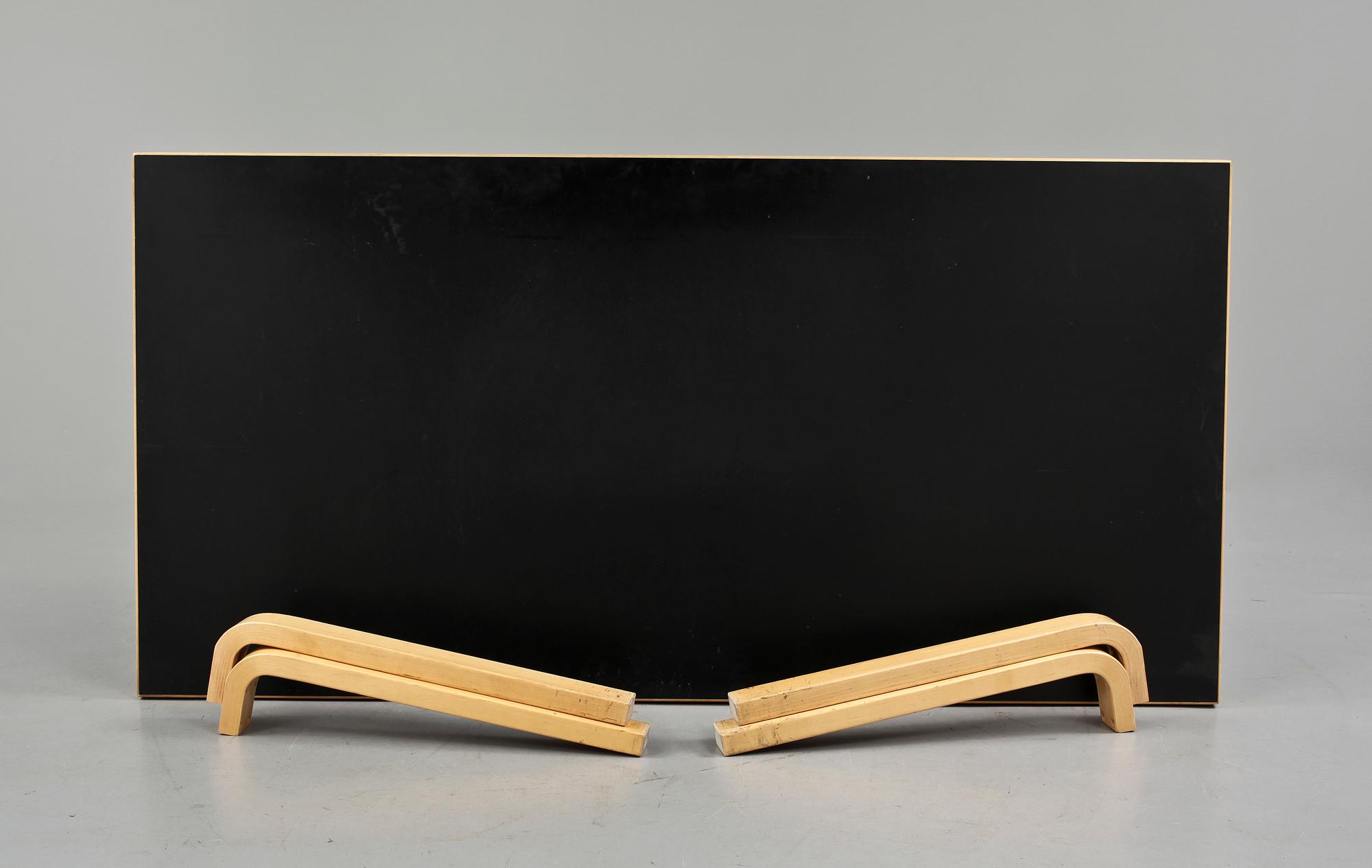 BORD, modell 82B, Alvar Aalto, Artek.