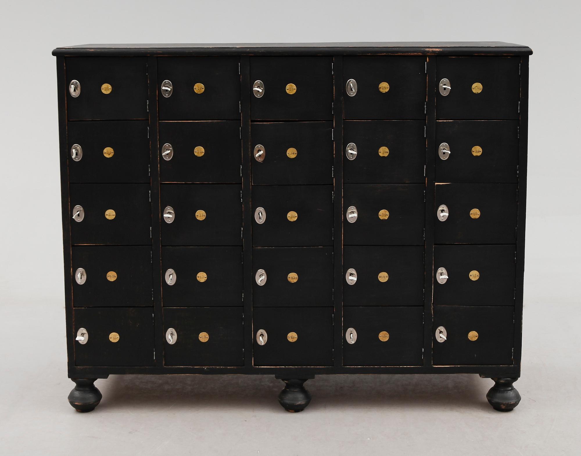 LÅDFACK, 1900-talets första hälft.