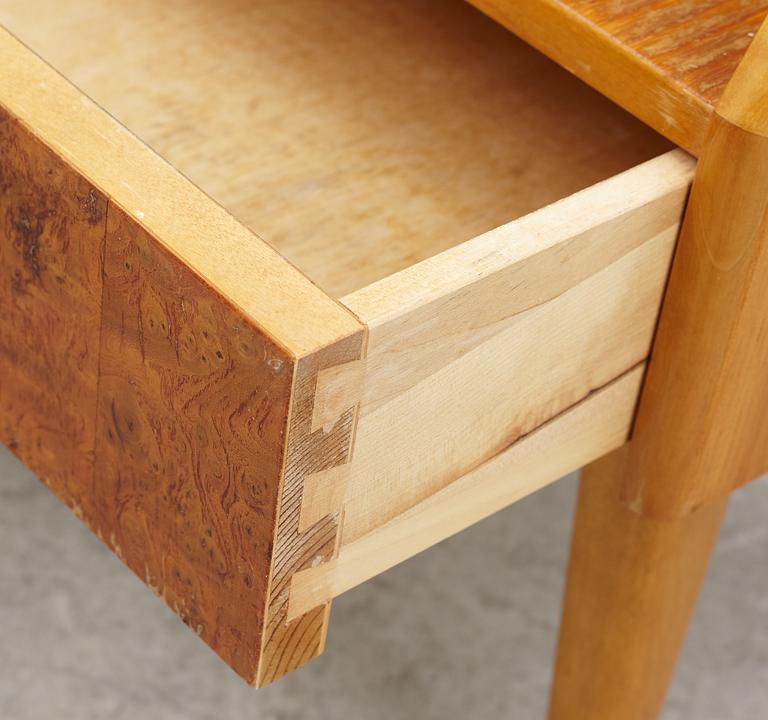 Sängbord, ett par, 1940-tal.