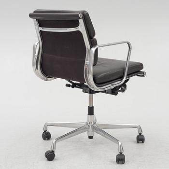 Charles & Ray Eames, office chair, "Soft Pad Chair EA217", Vitra.
