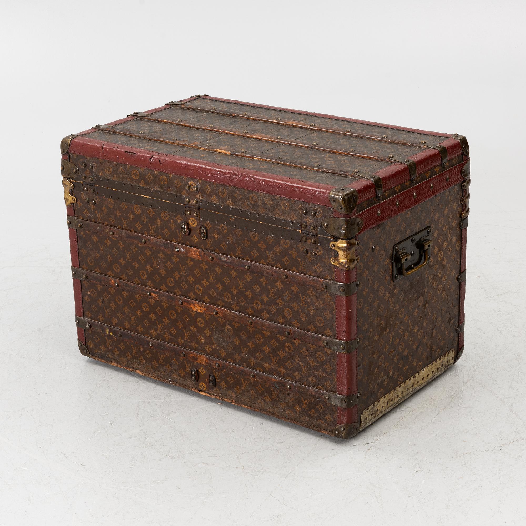 Louis Vuitton, Trunk, circa 1900.