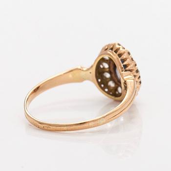 Ring, pear-shaped sapphire, rose-cut diamonds, 14K (56) gold.