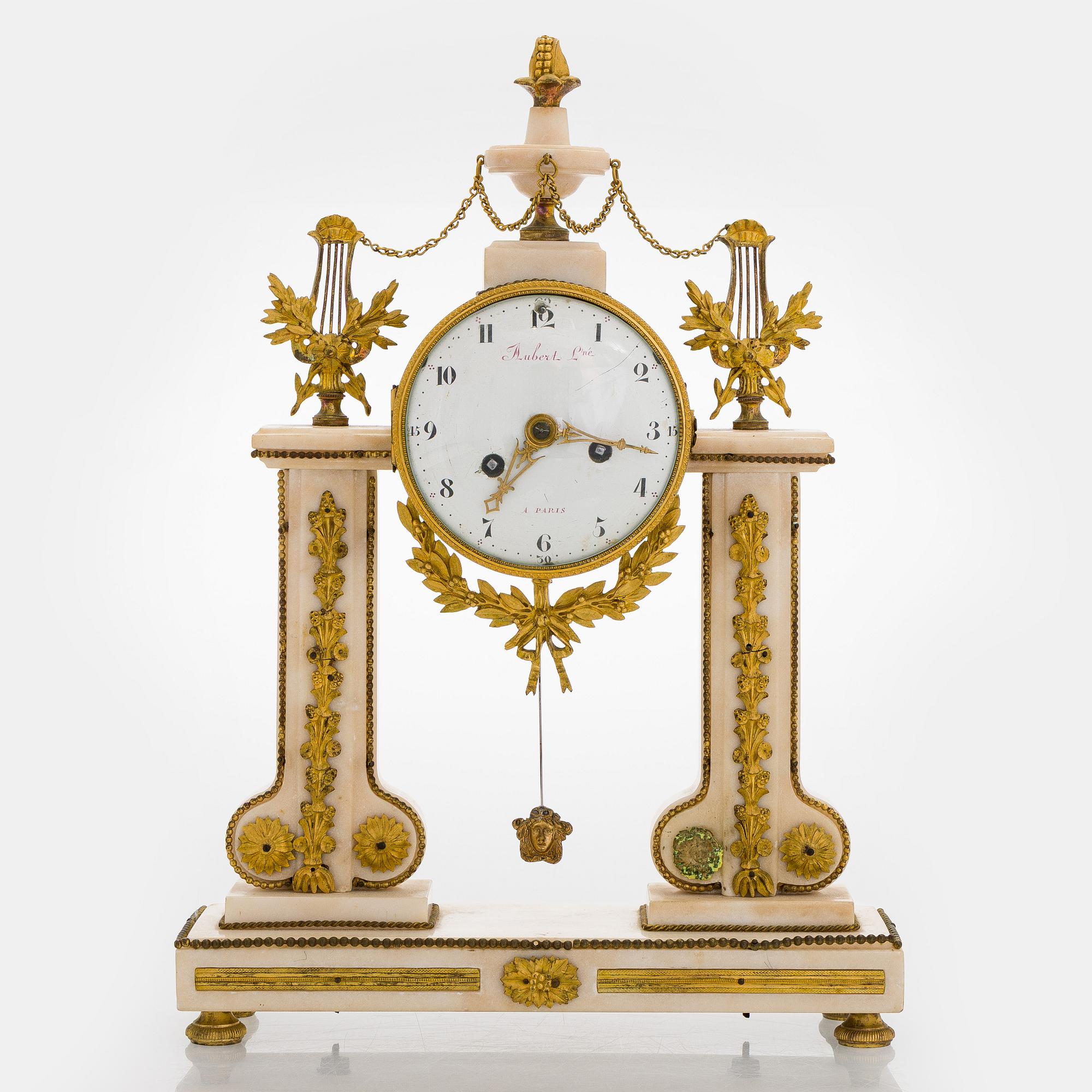 Mantle clock, marble, gilt metal, Aubert L´ne, Paris.