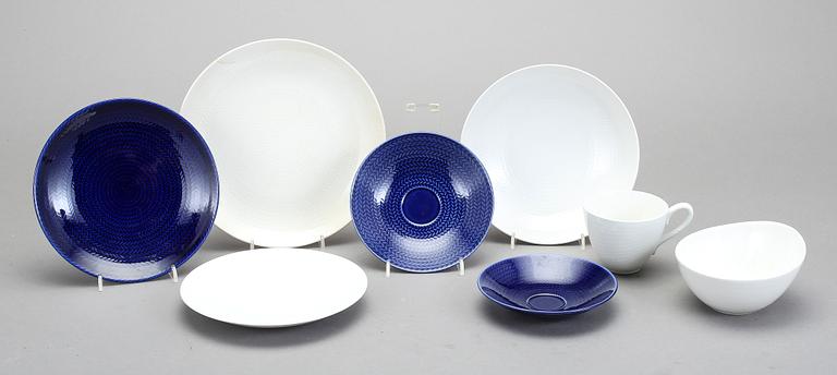 SERVIS, flintgods, 56 delar, "Blå eld", Hertha Bengtson, Rörstrand.