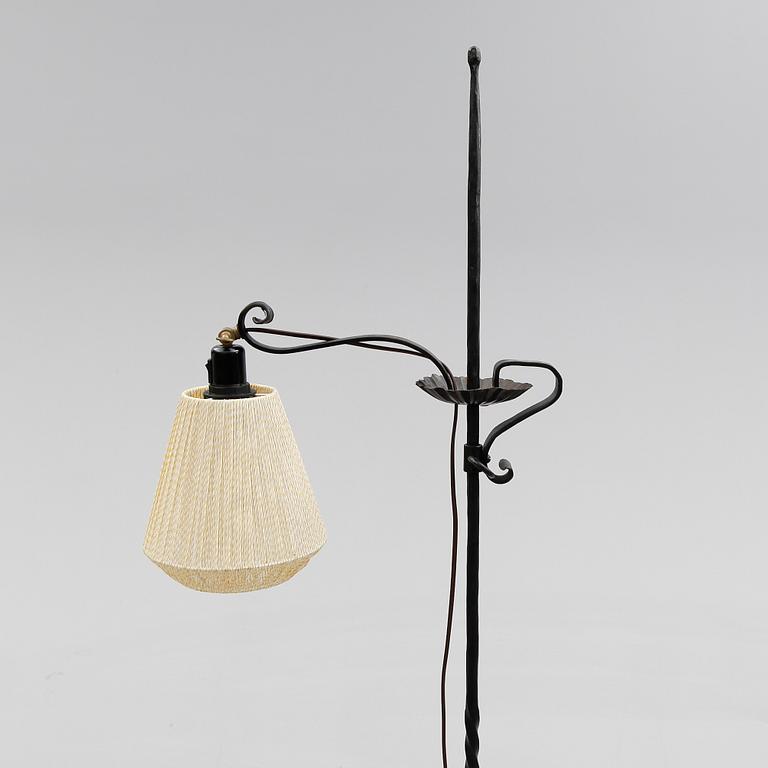 GOLVLAMPA, 1900-talets första hälft.