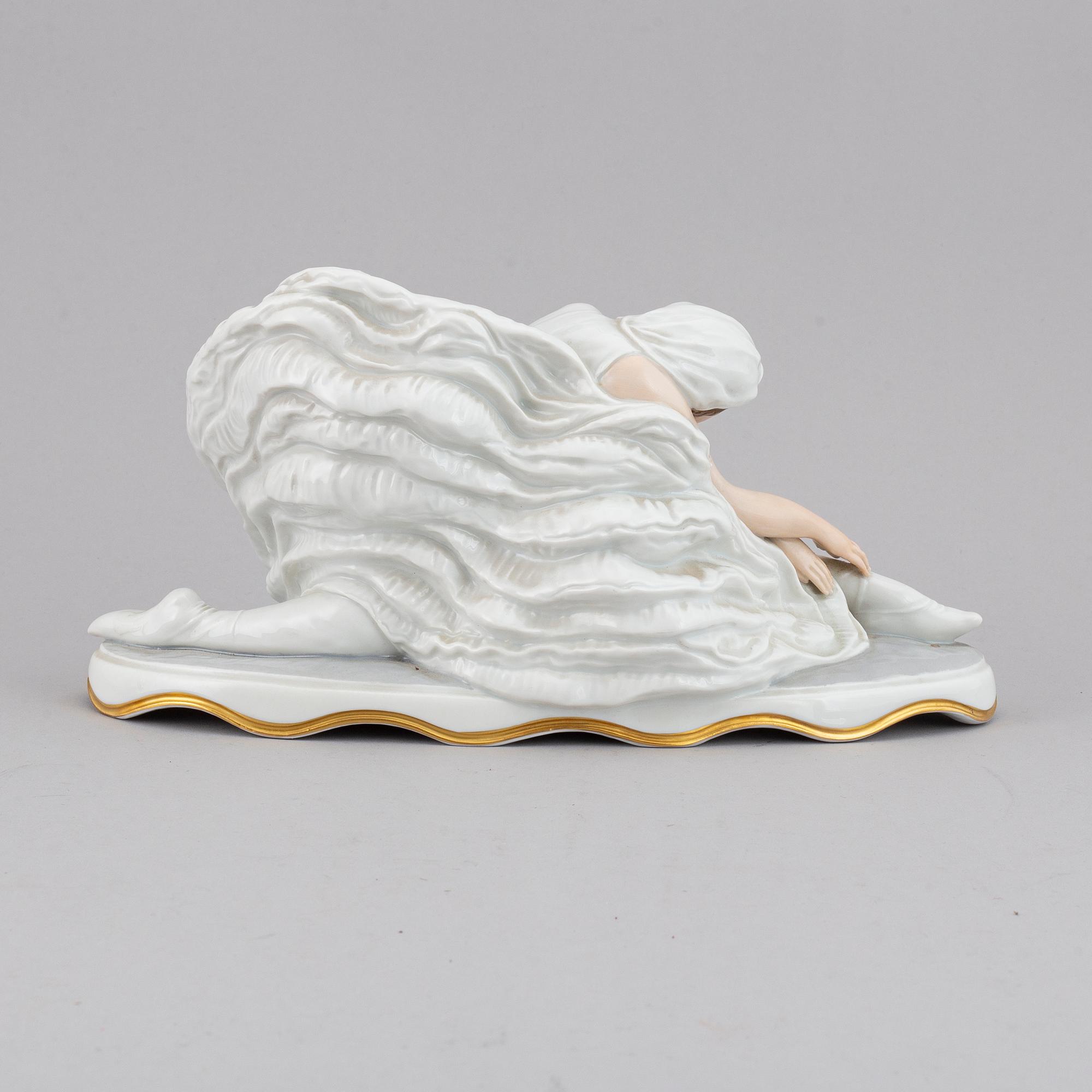 CONSTANTIN HOLZER-DEFANTI, porslin, figurin, "Den döende svanen", Rosenthal, 1900-talets andra kvartal.