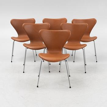 Arne Jacobsen, six 'Series 7' chairs with new leather upholstery.