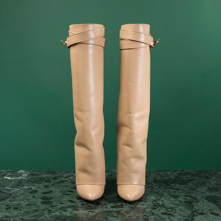 STÖVLAR, GIVENCHY, storlek 37.