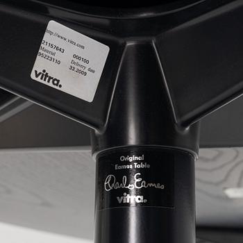 Charles & Ray Eames, bord, "Segmented table", Vitra, 2009.