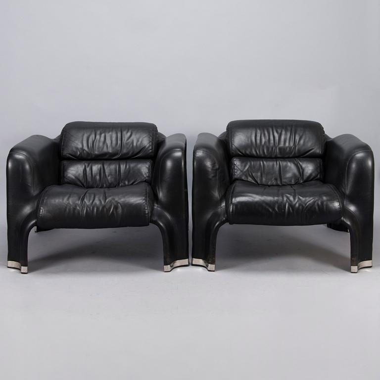 Pekka Perjo, A pair of 'Pohjola' armchairs for Haimi / Avarte.  Designed 1965.