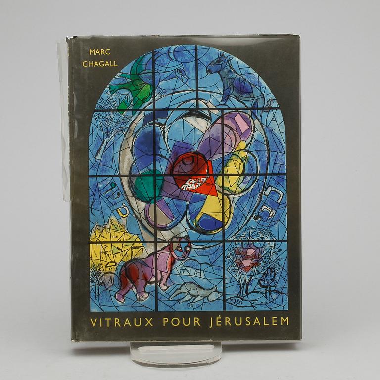 BOK, MARC CHAGALL, "VITRAUX POUR JÉRUSALEM" med 2 färglitografier, Utgiven av Andre Sauret, Monaco 1962.