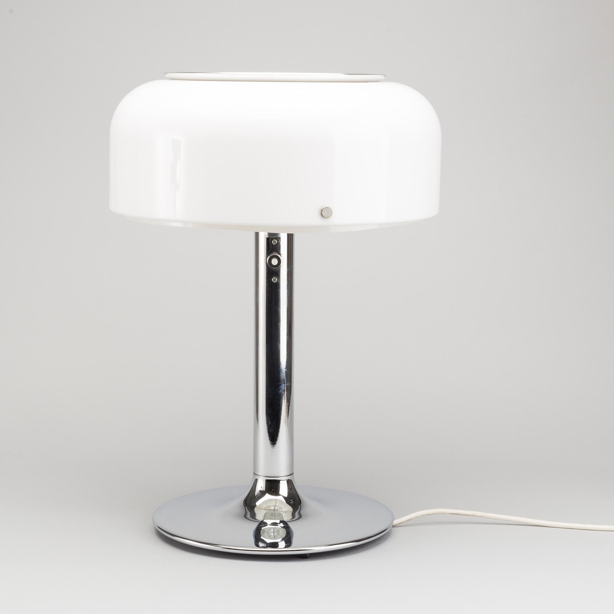 A TABLE LAMP "KNUBBLING" ATELJÉ LYKTAN.