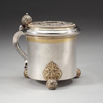 A Swedish 18th century parcel-gilt tankard, marks of Herman Hermansson, Göteborg 1725.