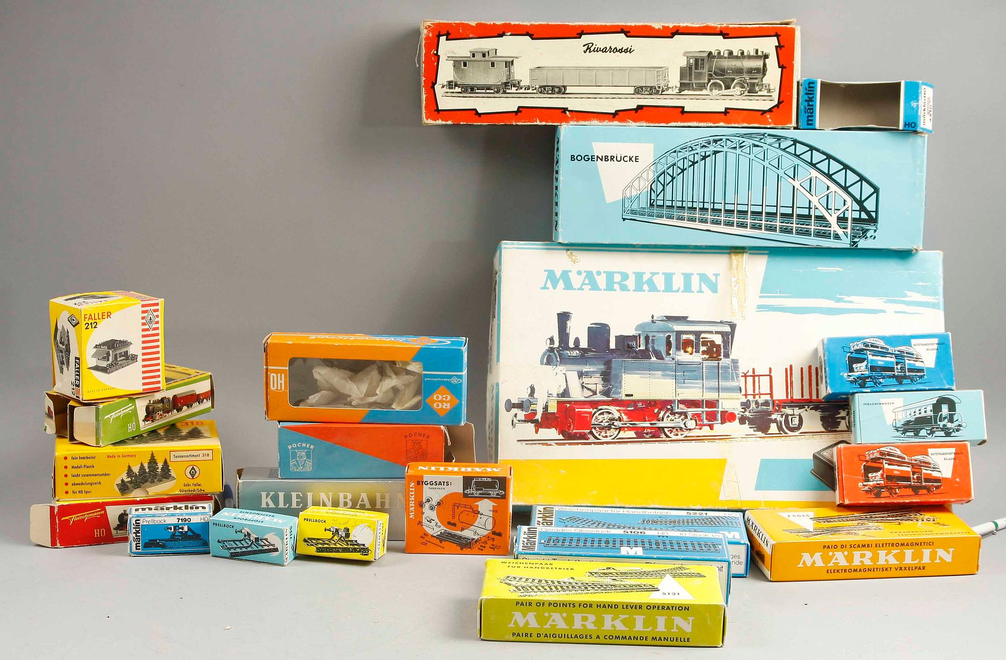 PARTI MODELLTÅG samt RÄLSDELAR, bl a Märklin.