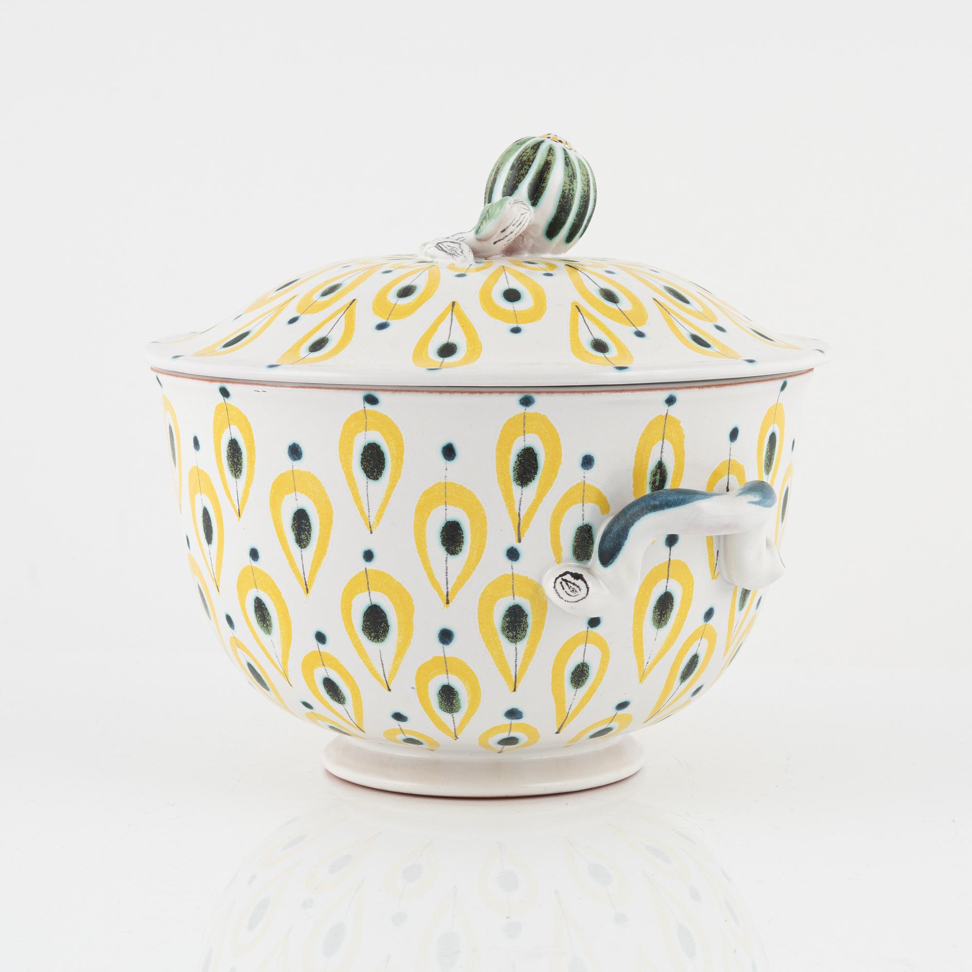 Stig Lindberg, a tureen with cover, Gustavsbergs studio.