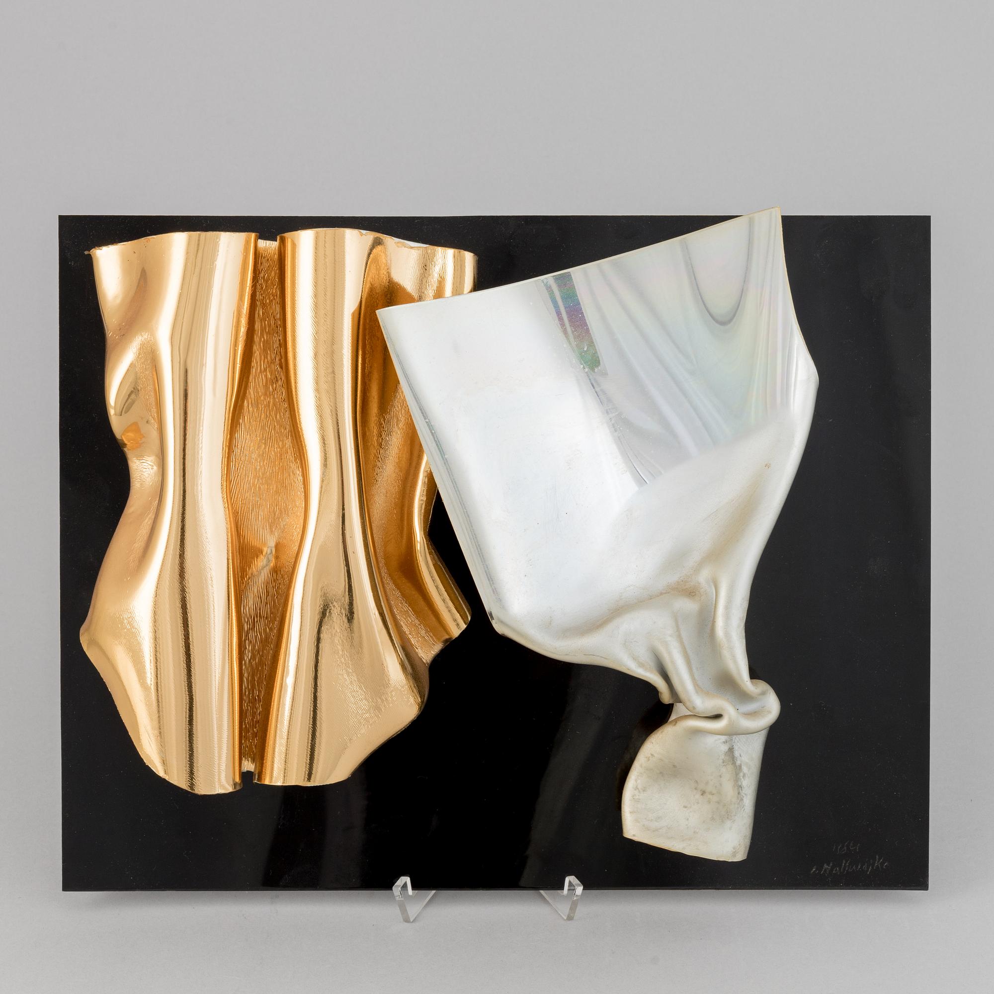 Jan Naliwajko, väggskulptur, plexiglas, signerad och daterad 1984.