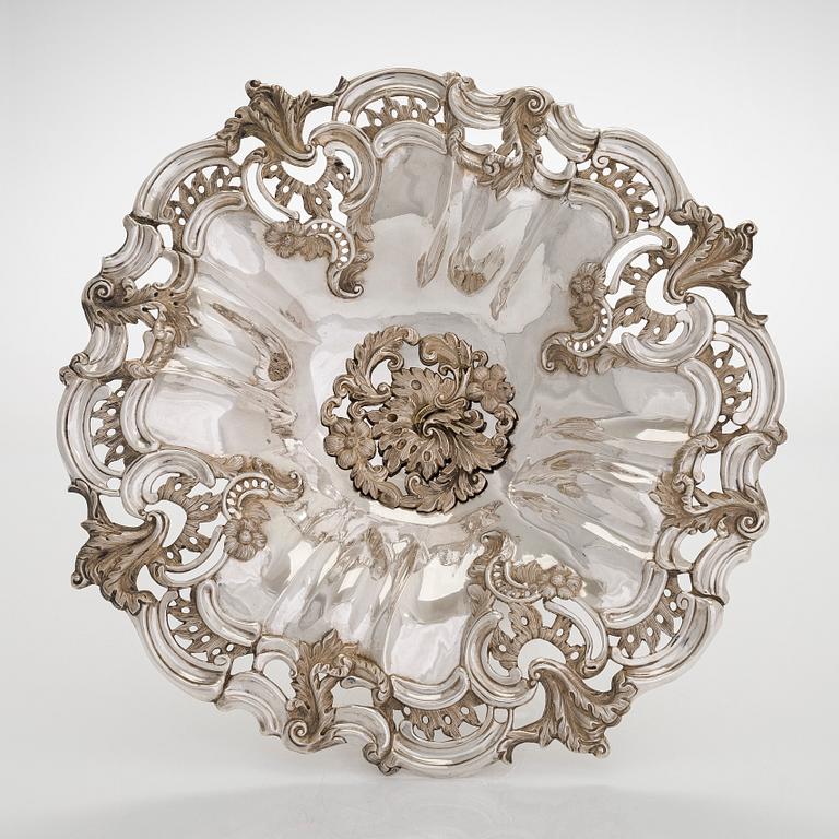 A silver centerpiece bowl, neo-Rococo, Gustav Möllenborg, Stockholm 1848.