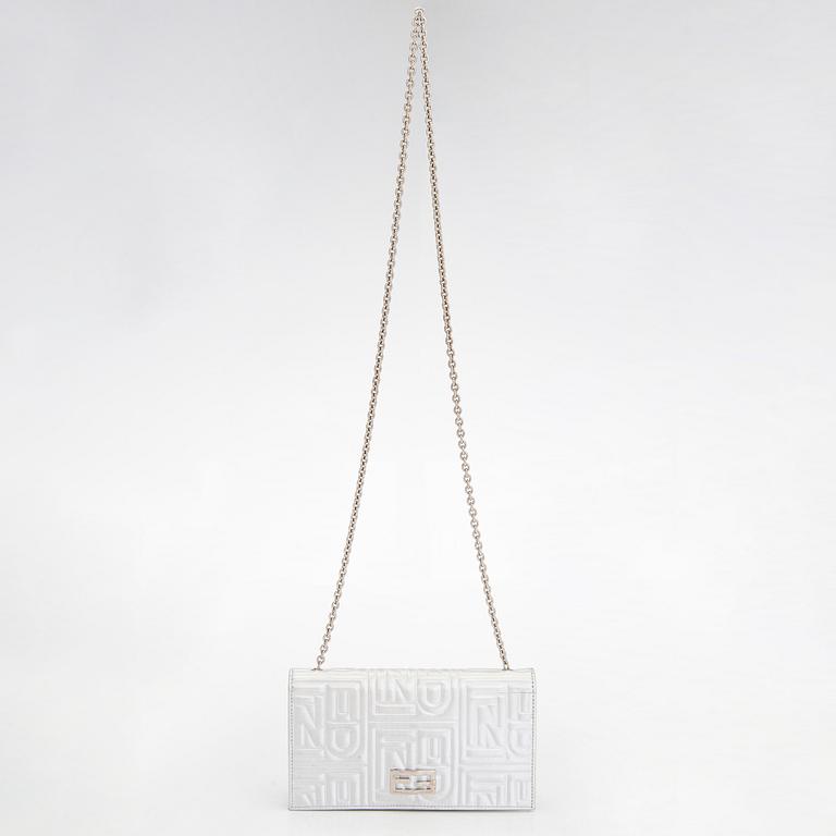 Fendi, A 'wallet on chain', bag.